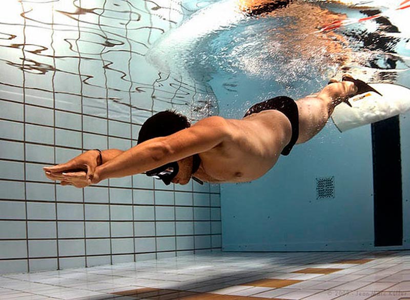 تاثیر شنا بر تناسب اندام و بهبود سلامتی
